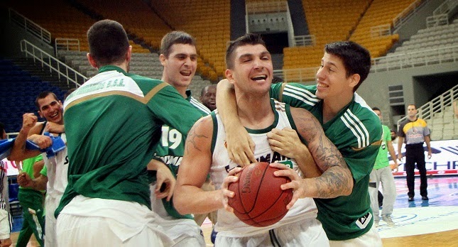 Τα παντελόνια δεν είναι για όλους...