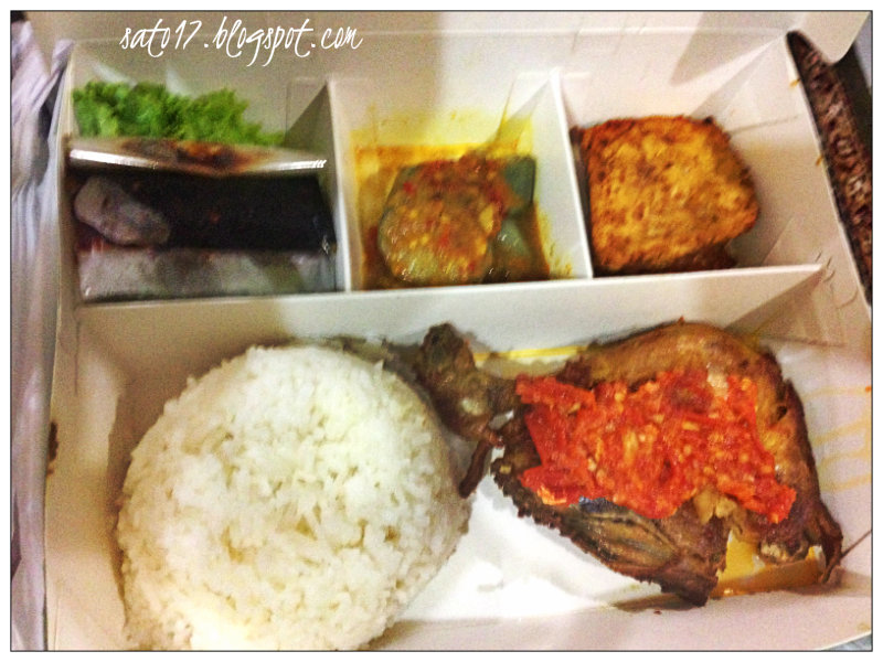 JJCM: Packaging Baru Set Ayam Penyet Wong Solo | ~Sato Oreo~