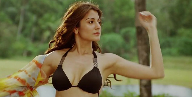 Anushka Sharma in bikini photos, Anushka Sharma armpits pics