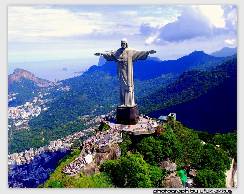 Как называется страна бразилия. Южная Америка статуя Христа Искупителя. Статуя Христа-Искупителя, Рио-де-Жанейро, Бразилия (Южная Америка). Статуя Иисуса в Рио де Жанейро. Крест в Рио де Жанейро.