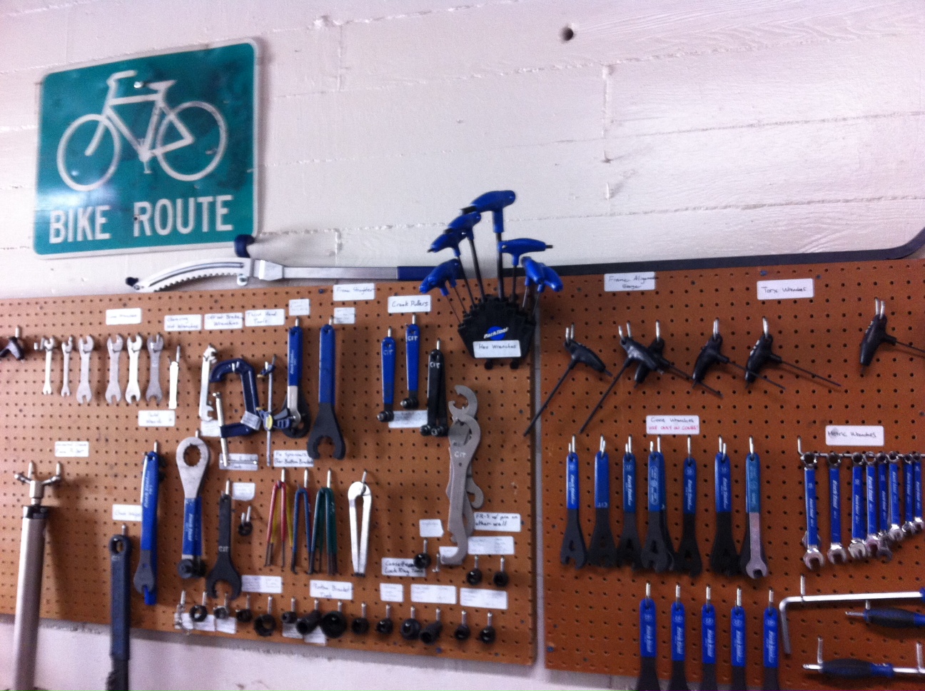 CALTECH BIKE LAB Shop Info / Location