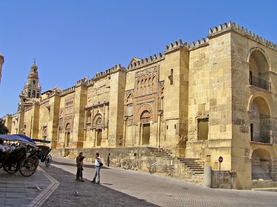 Exterior de la Mezquita-Catedral de Córdoba