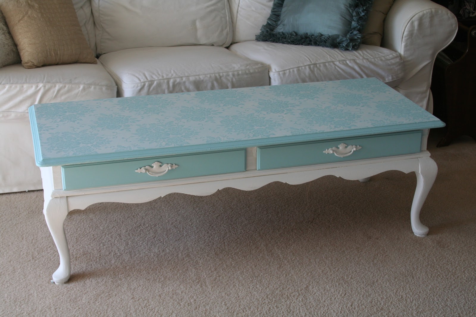 For the love of white: Chalk Paint Coffee Table Project