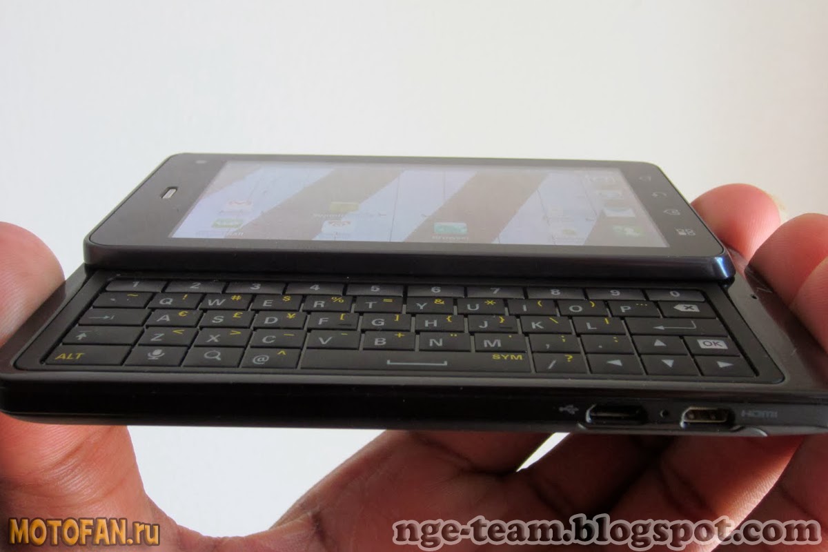 NERV: Обзор Motorola DROID 3 (XT862)