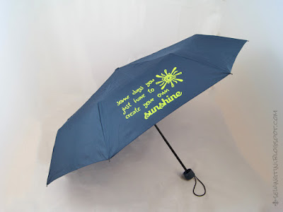 beplotteter Regenschirm