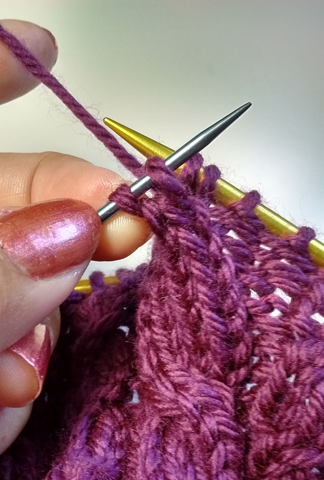 Smile with Yarn How to use VShape Cable Needle