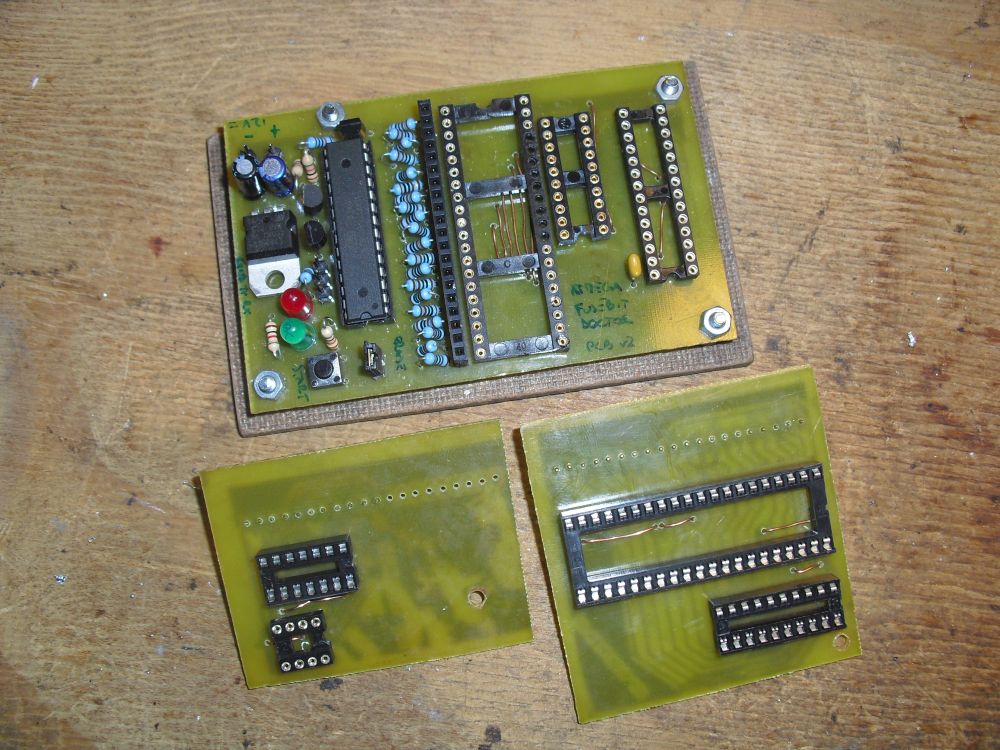 Davide Gironi blog: my Atmega fusebit doctor