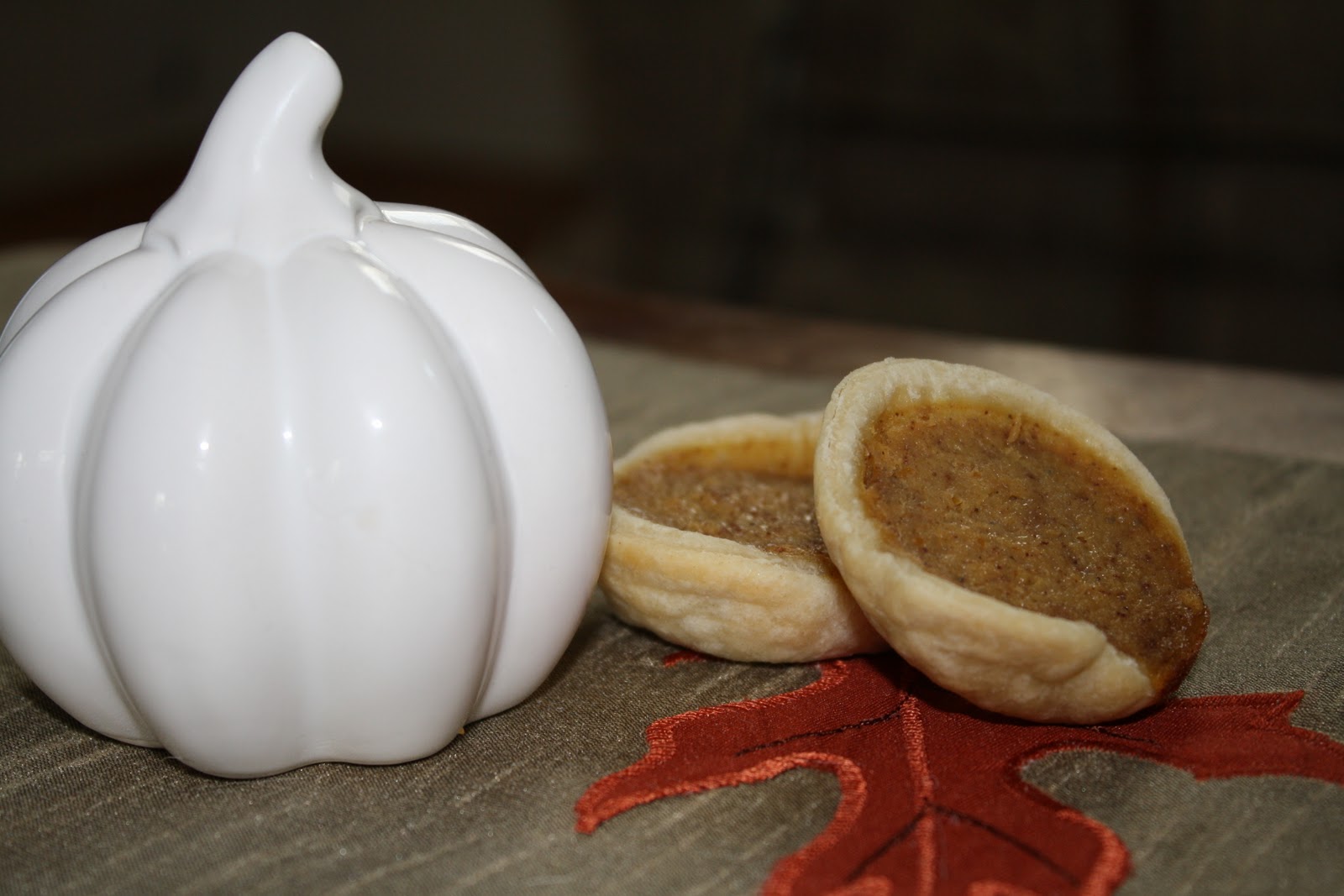 The Itty Bitty Baker Pumpkin time!