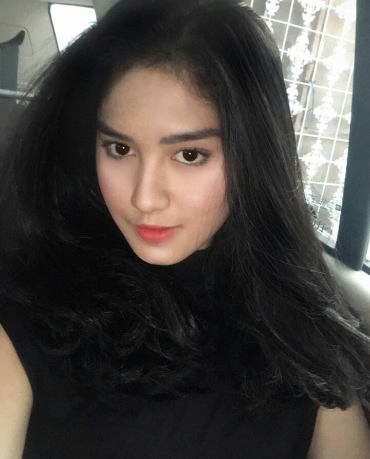 Biodata Ochi Rosdiana Beserta Fakta dan Pacar Biodata Ochi Rosdiana Beserta Fakta dan Pacar