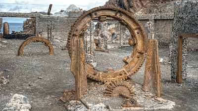 Is-this-an-ancient-Stargate-used-by-ancient-humans-or-Aliens.