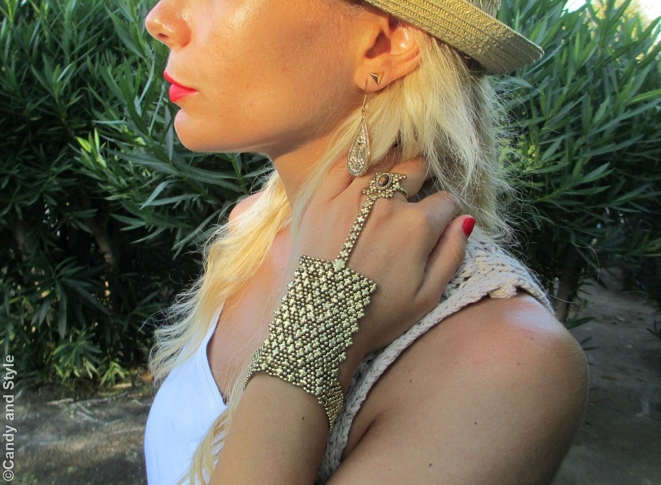 Urbiana Jewelry: Earrings and Bracelet