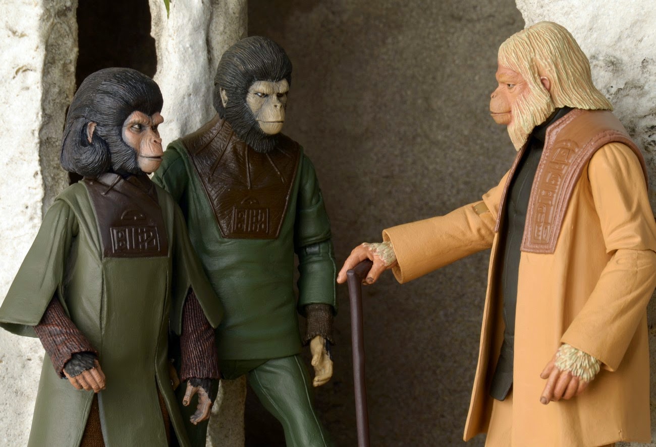 Mezco One:12 Collective Dr Zaius Planet Of The Apes Action Figure