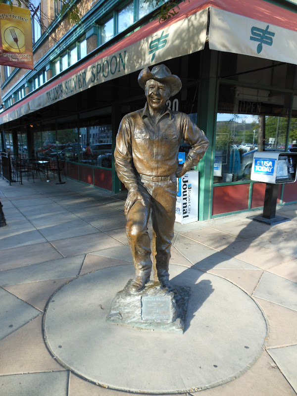 Kentucky Travels President Statues Rapid City, South Dakota
