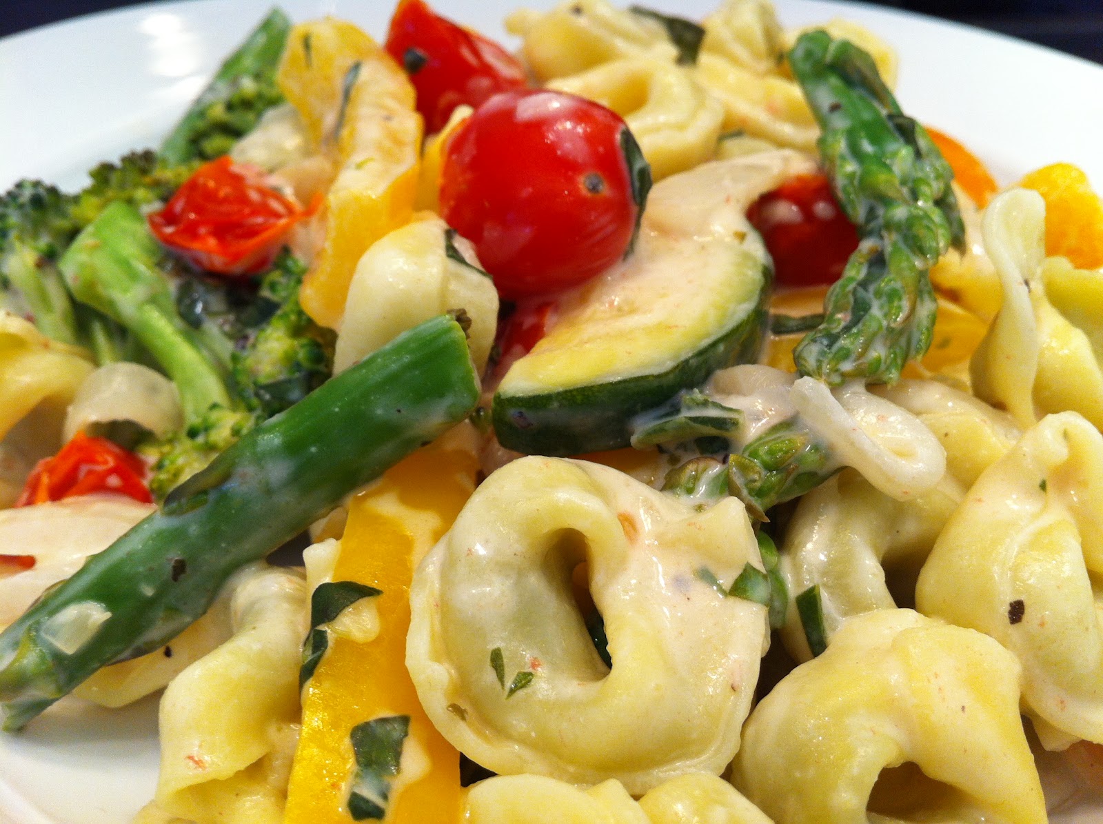 a cook with a book. Creamy Tortellini Primavera