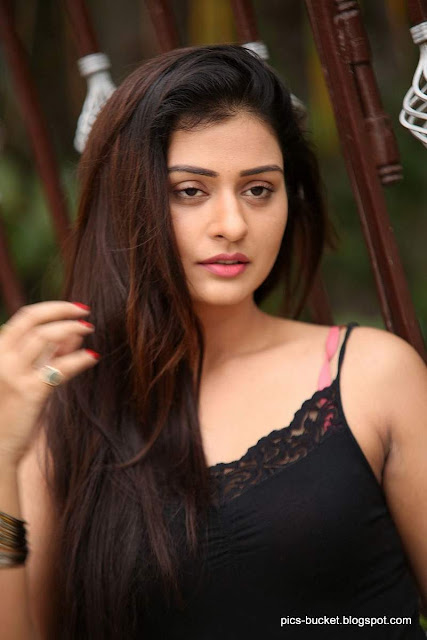 Actress Payal Rajput IMAGES, GIF, ANIMATED GIF, WALLPAPER, STICKER FOR WHATSAPP & FACEBOOK