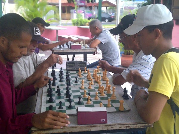 Con éxito se desarrolla la Liga Municipal de Ajedrez SENIOR y Absoluto en Ciudad Bolívar. Con éxito se desarrolla la Liga Municipal de Ajedrez SENIOR y Absoluto en Ciudad Bolívar.