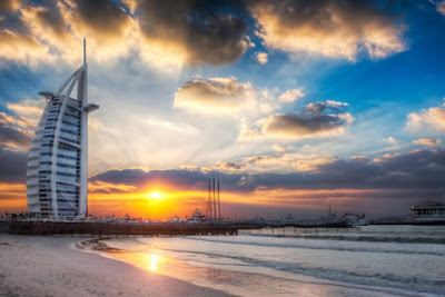 Jumeirah Beach : Pantai Populer di Dubai,
