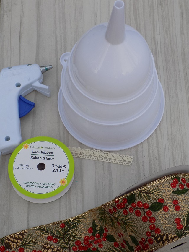 One Savvy Mom ™ NYC Area Mom Blog DIY Dollar Tree Funnel Set