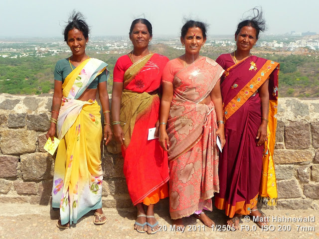 Facing the World, © Matt Hahnewald, groupshot, people, Indian women, South India, Andhra Pradesh, Hyderabad, Golconda Fort, street portrait, sari