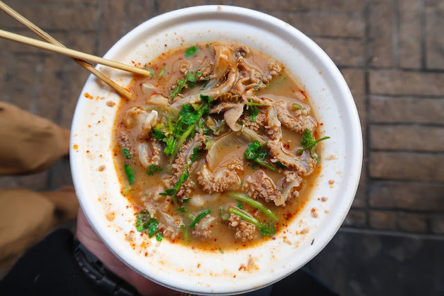 makan sup gurita di china