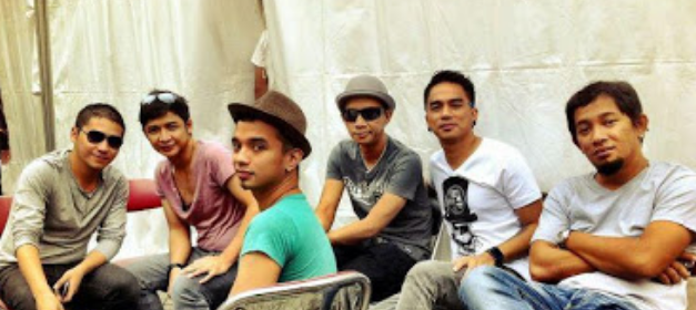 Download lagu ungu sejauh mungkin versi akustik
