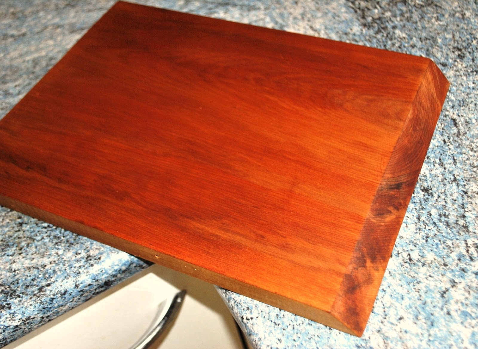 DIY Kiwi Make a recycled timber chopping board