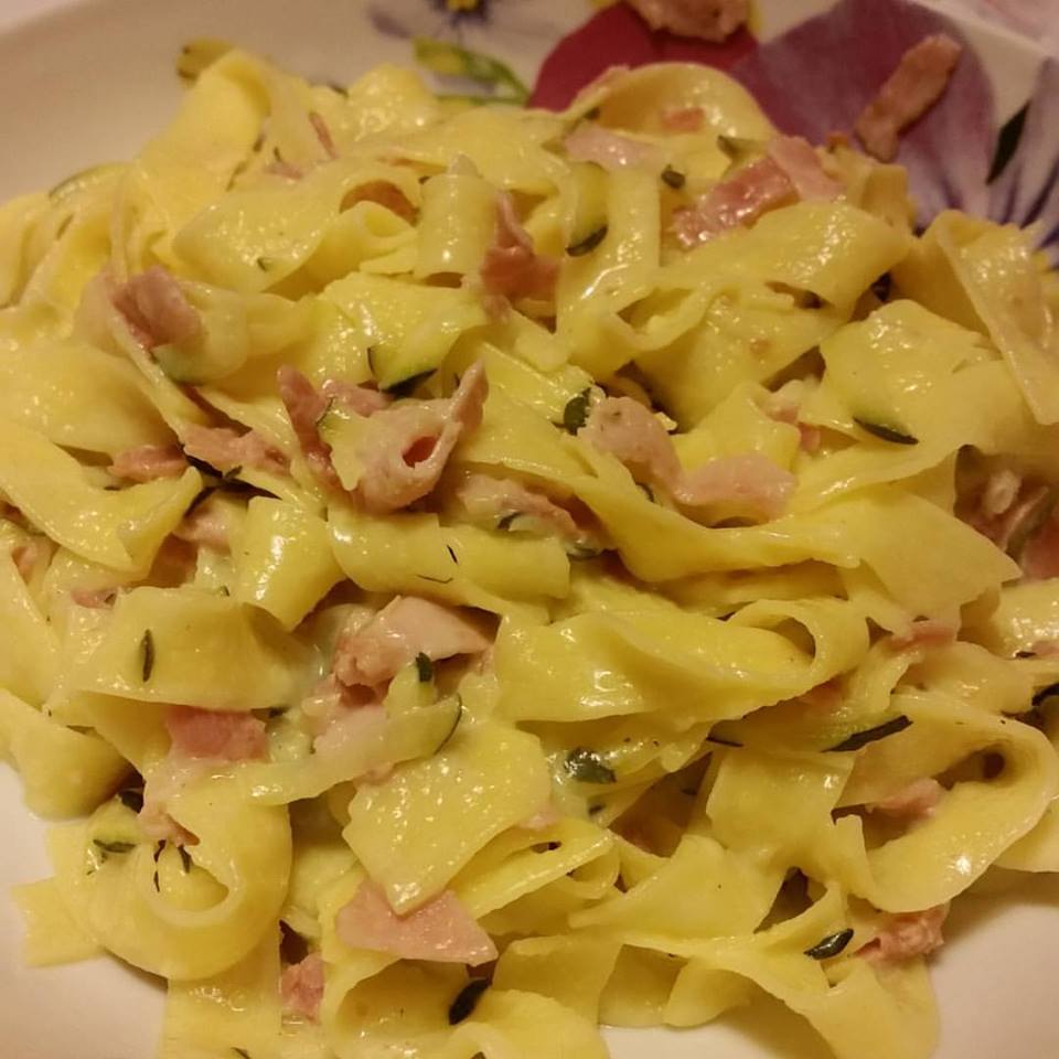 Crea in cucina... ricette belle&buone FETTUCCINE CON CREMA DI ZUCCHINE