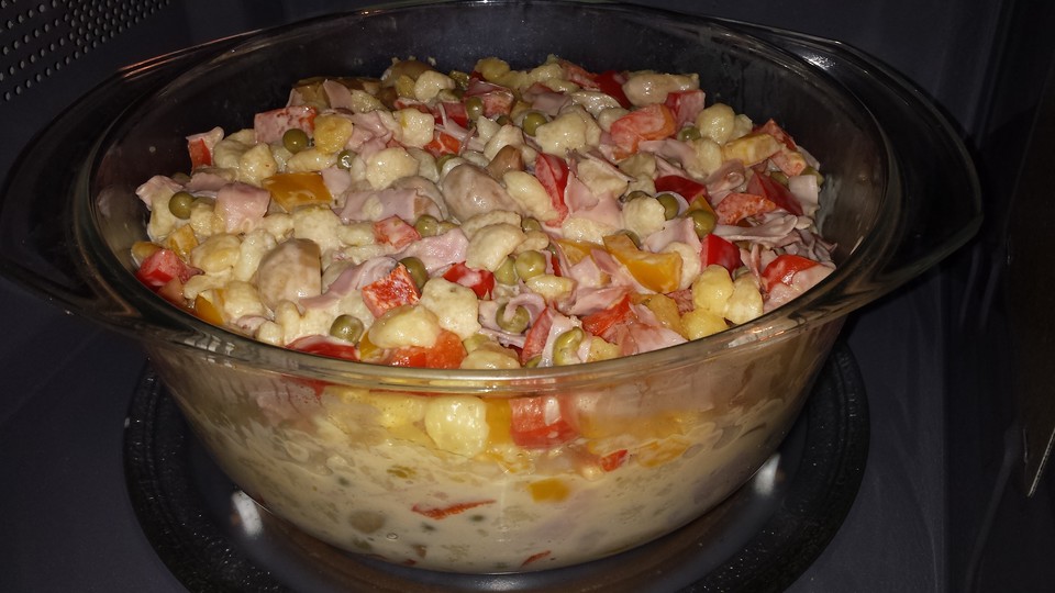 Schnelle Knöpfle mit Gemüse in Käse-Sahne-Sauce - Leckere Rezepte Schnelle Knöpfle mit Gemüse in Käse-Sahne-Sauce - Leckere Rezepte