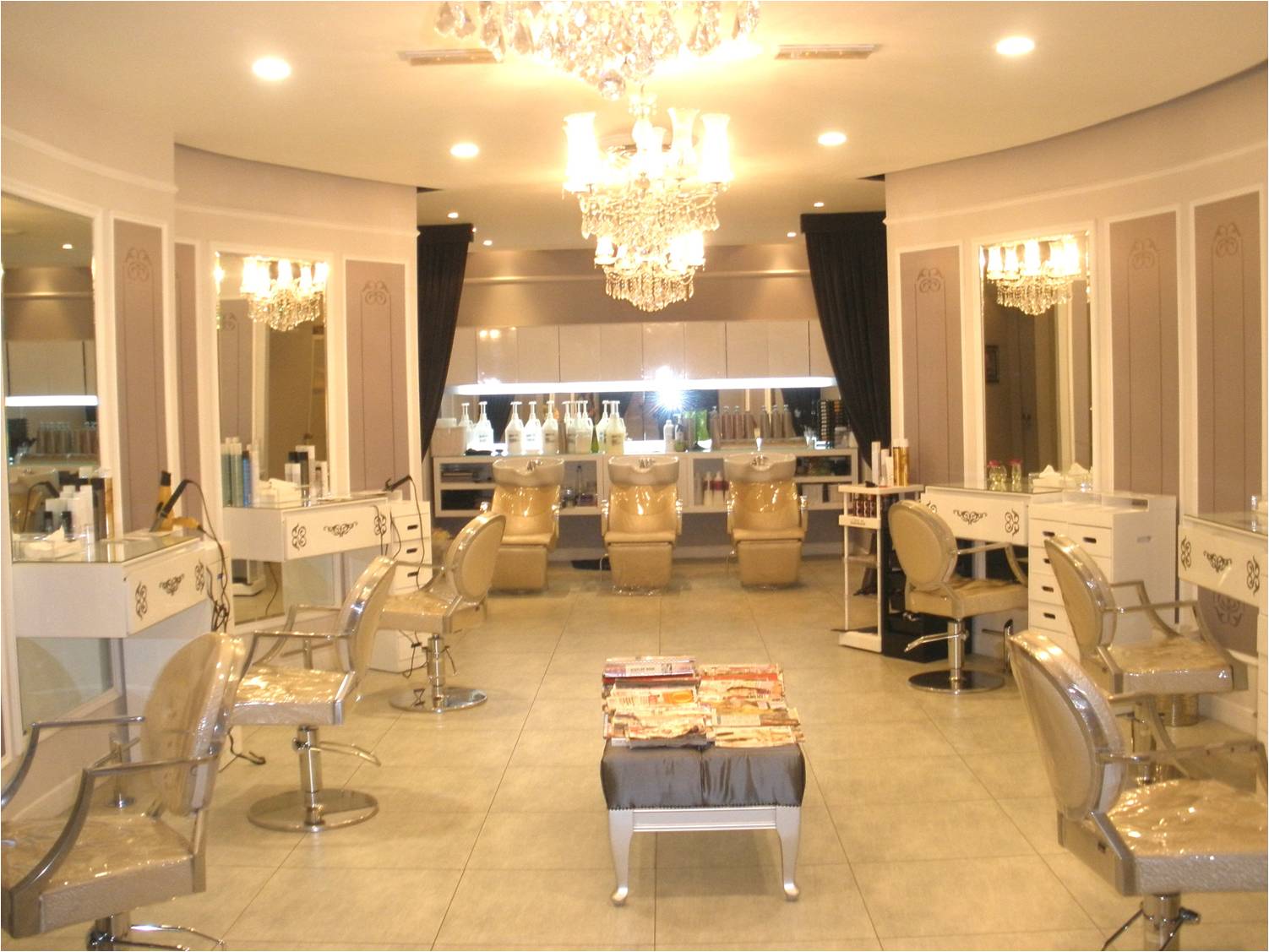 Desert Girl on Kuwait Boudoir Salon GO THERE!!!