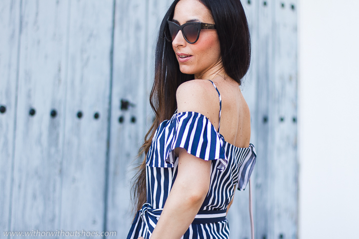 Blogger influencer Valencia con ideas de outfit con estilo vestido midi