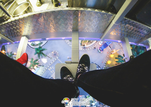 A little platform to support your legs at #dinnerinthesky