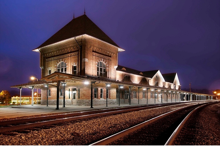 transpress nz the restored Bristol, Virginia, train station