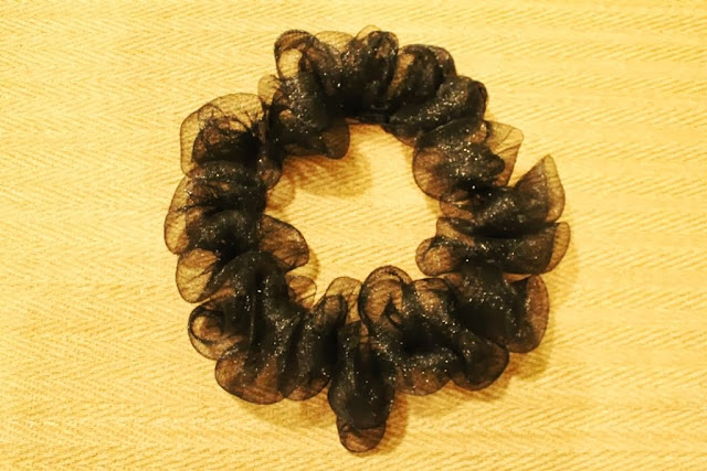 How To Make A Deco Mesh Ruffle Wreath | Miss Kopy Kat