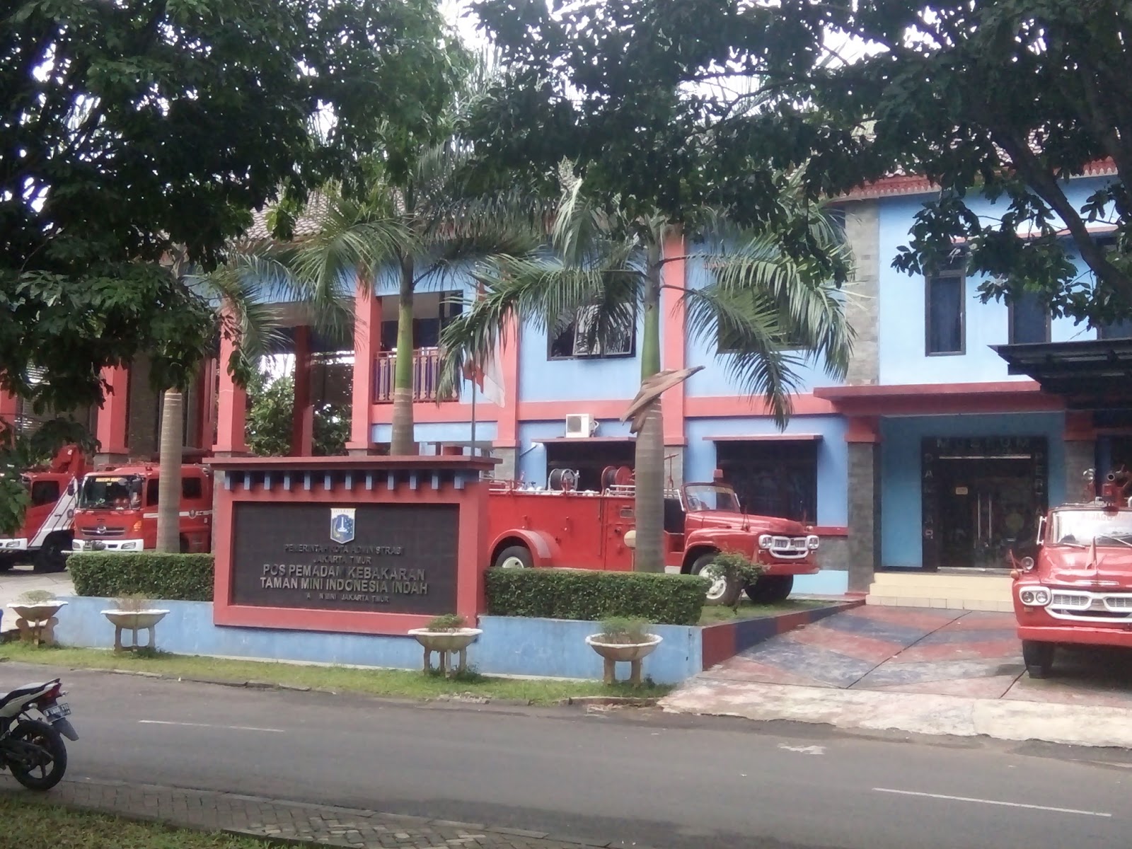 Galeri Gambar Mobil Pemadam Kebakaran Untuk Anak Tk ...