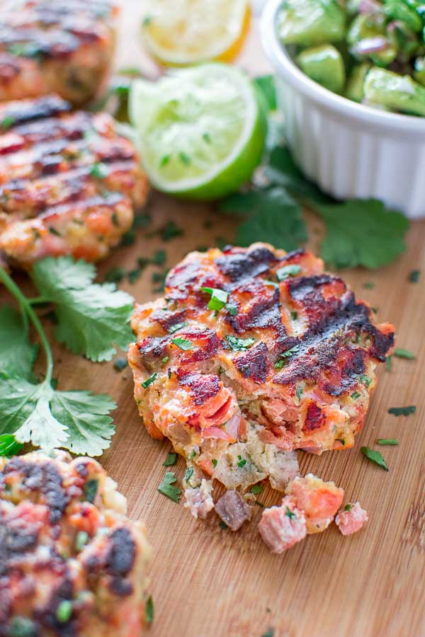 SALMON BURGERS WITH AVOCADO SALSA Delicious