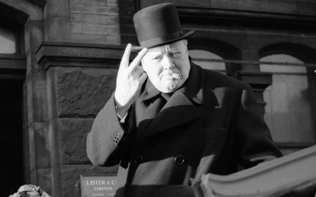 Winston Churchill flashes V for Victory, worldwartwo.filminspector.com