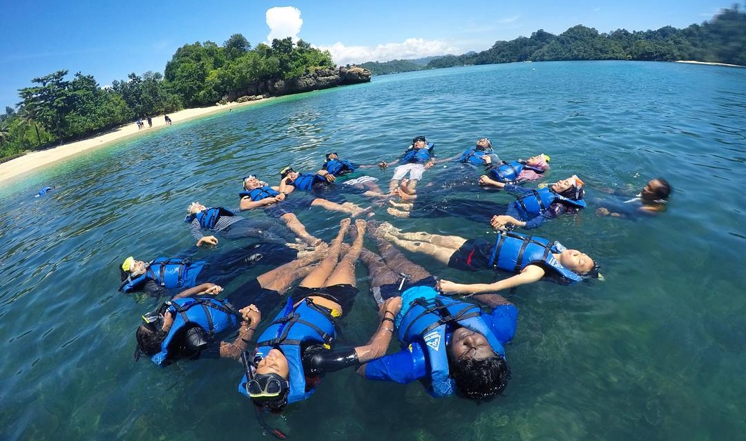  Snorkeling Yuk di Pantai 3 Tiga Warna Malang KanalMalang net