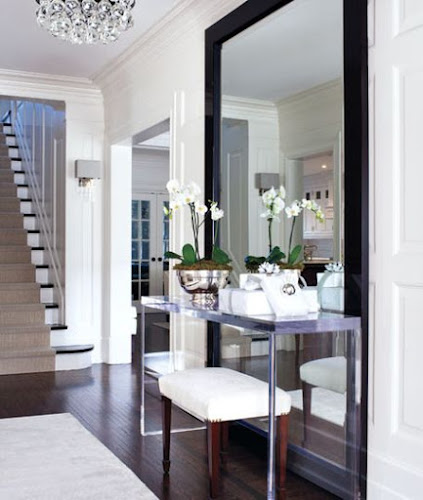 classic chic entryway