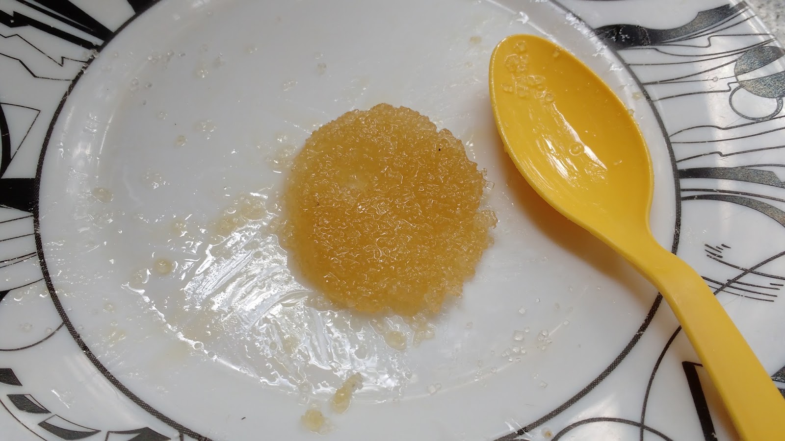 3 Ingredient DIY Sugar Scrub for lips Recipe How to Exfoliate lips