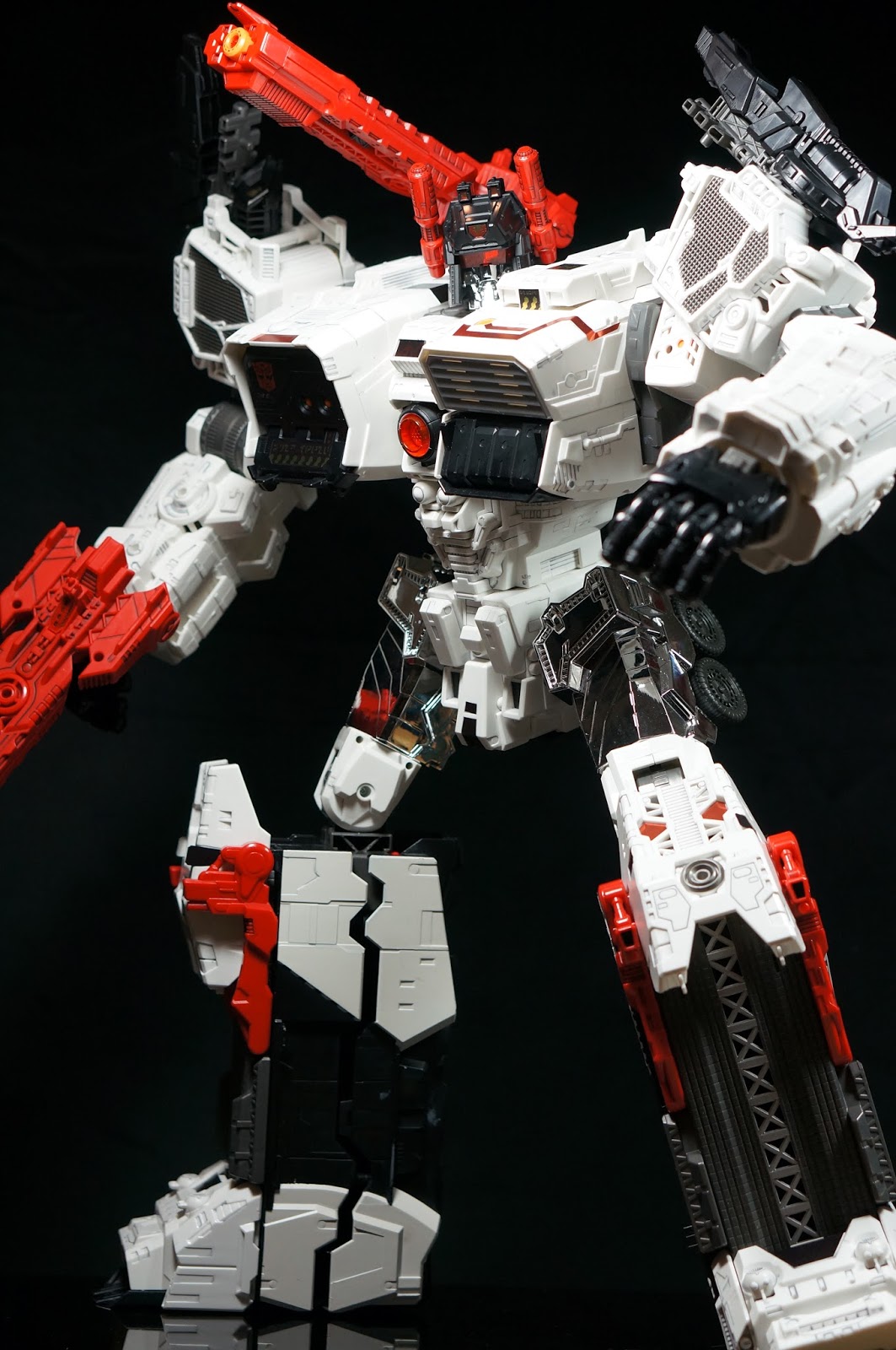 Gary Charm 魔術師的玩具 Blog : Generations IDW Titan class Metroplex (HKACG ...