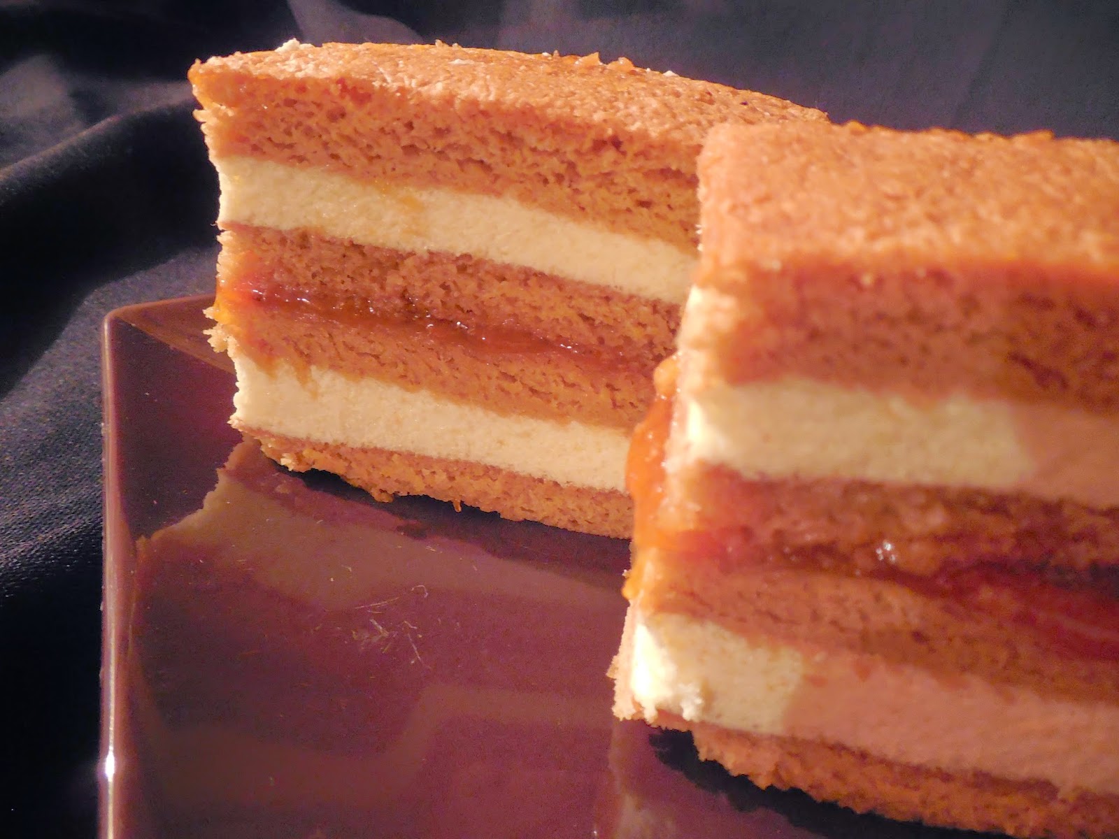 Prajitura cu miere si crema de gris