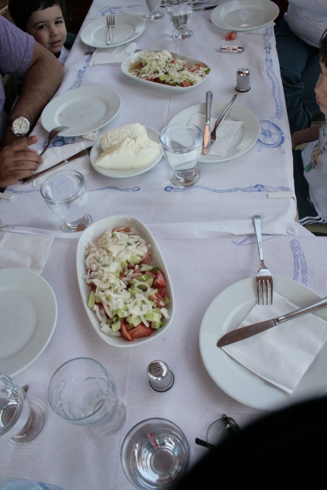 ArabadaÜçKişi Yenimuhacir KöyüÖzen Satır Et Lokantası