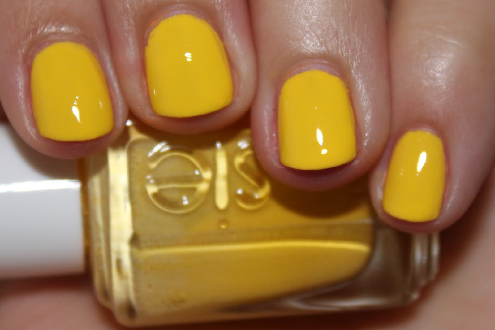 Nubbin Nails Essie Shorty Pants