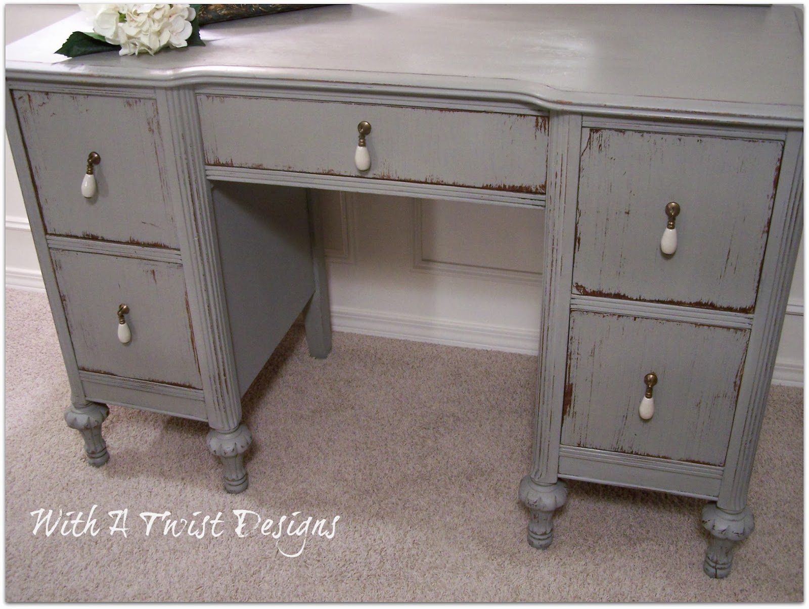 With A Twist Vintage Market Design Furniture Paint I Finished This Piece Including Sanding Waxing And