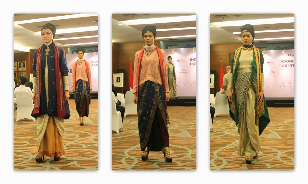 Busana Muslim Sebagai Produk Unggulan di Indonesia Fashion Week 2015