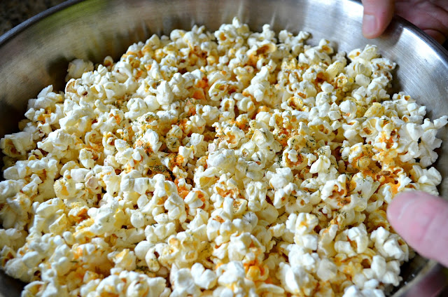 Buffalo-Ranch-Popcorn-From-Scratch-No-Ranch-Packet-Deliciousness.jpg