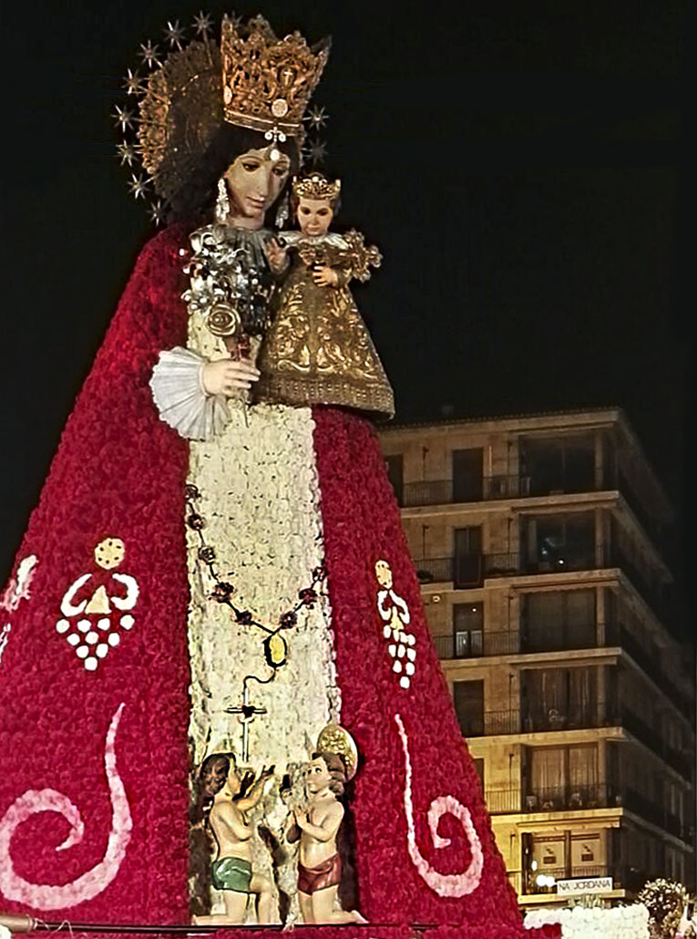 Luz y artes Virgen de los Desamparados de Valencia