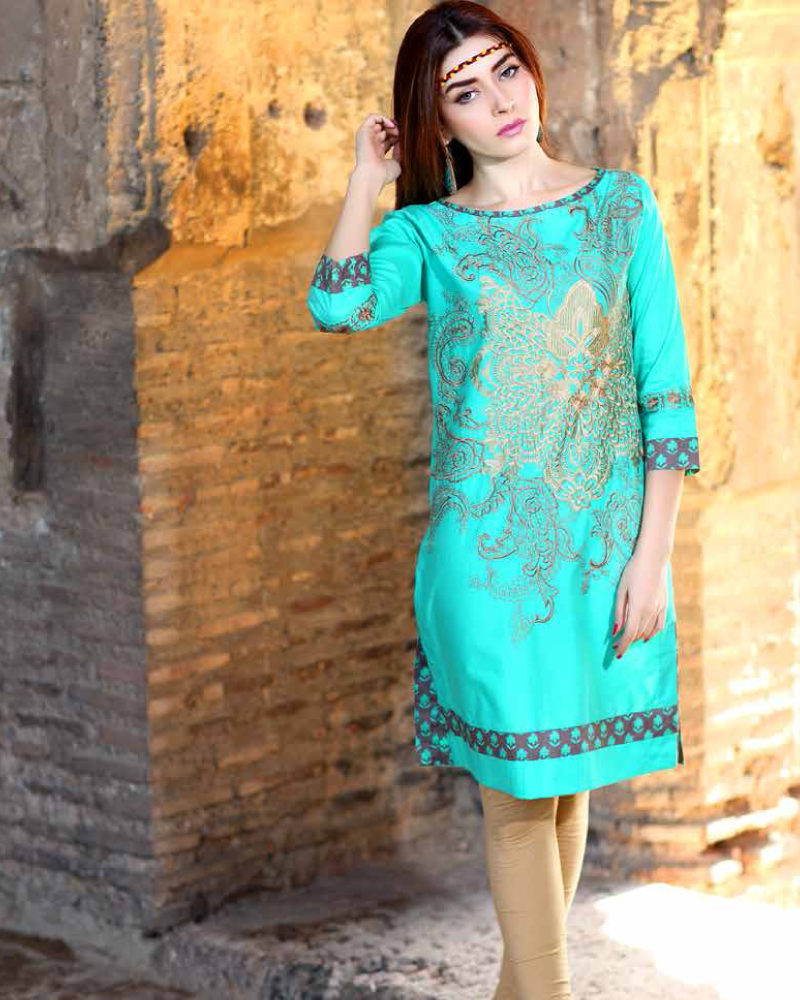 Pakistani Women Dressing on Eid Pak Linen Pakistani Indian Latest