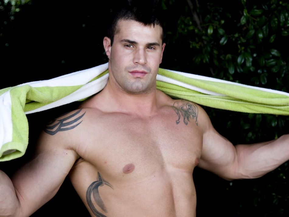 Daily Bodybuilding Motivation HOT CHEST MALE MODEL BRANDON JAMES