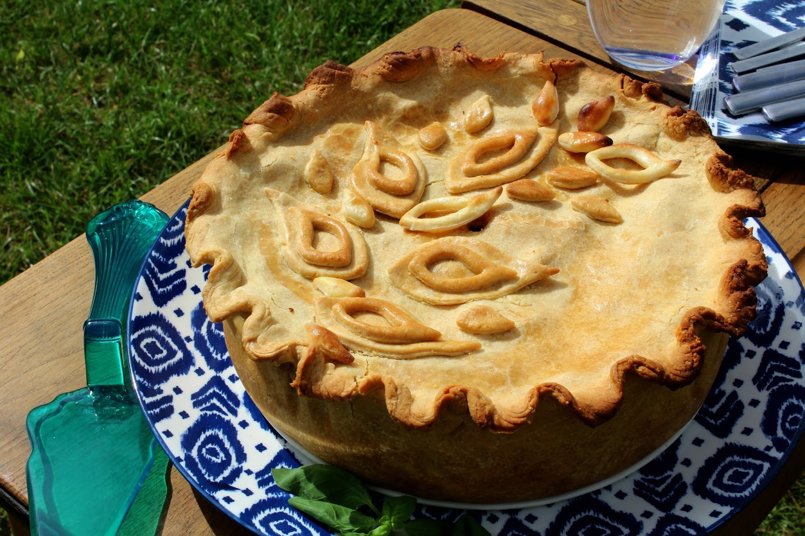 Ellie's Recipes The Ultimate Vegan Picnic Pie!